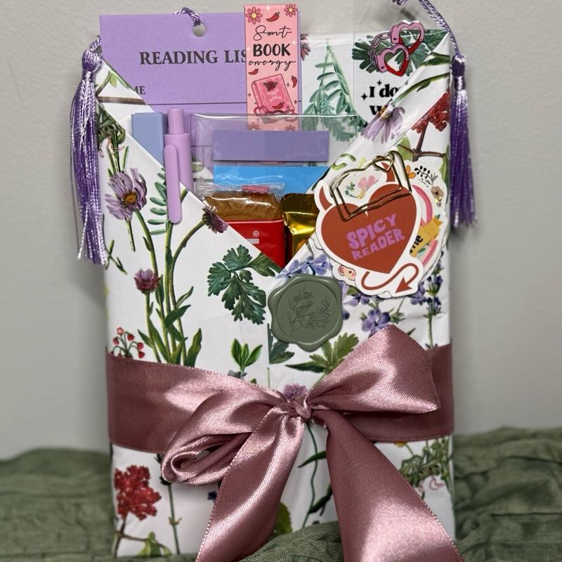 Blind Date with a Book Box - Dear Reader